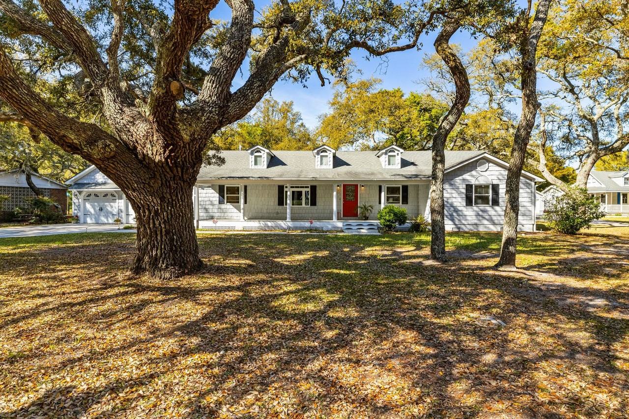 475 Island Rd - Photo 2 of 44