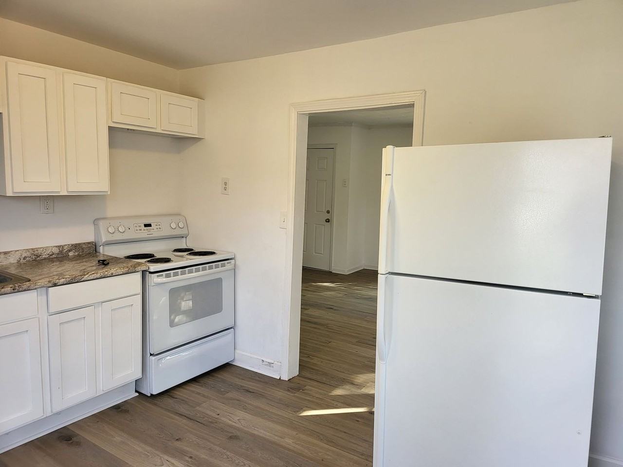 2312 3rd St E - Photo 3 of 8