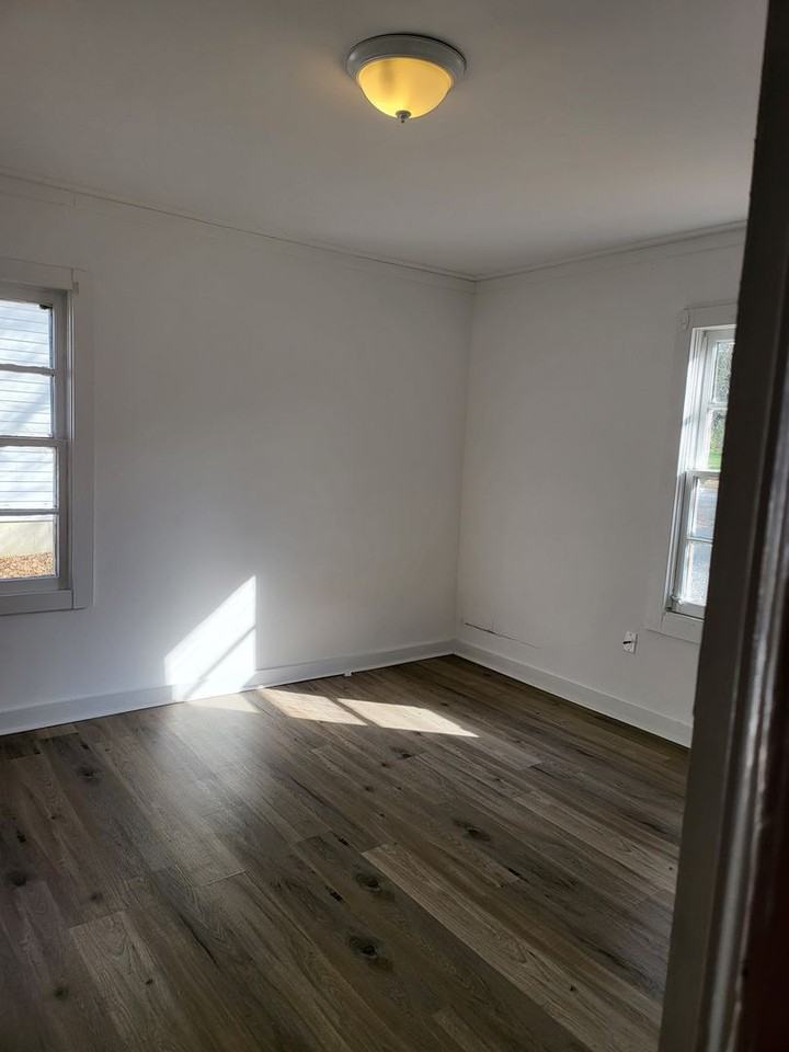 2312 3rd St E - Photo 6 of 8