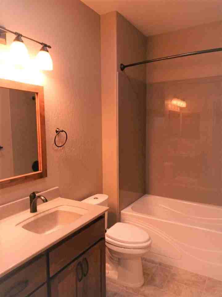 660 Golden Peak Dr - Photo 5 of 16