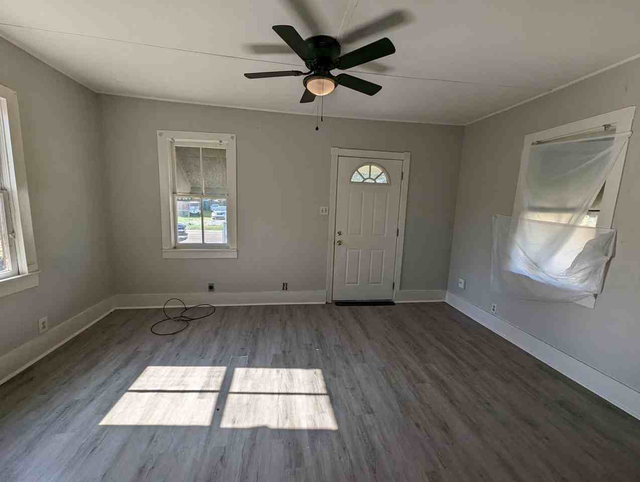 314 Joan St - Photo 3 of 11