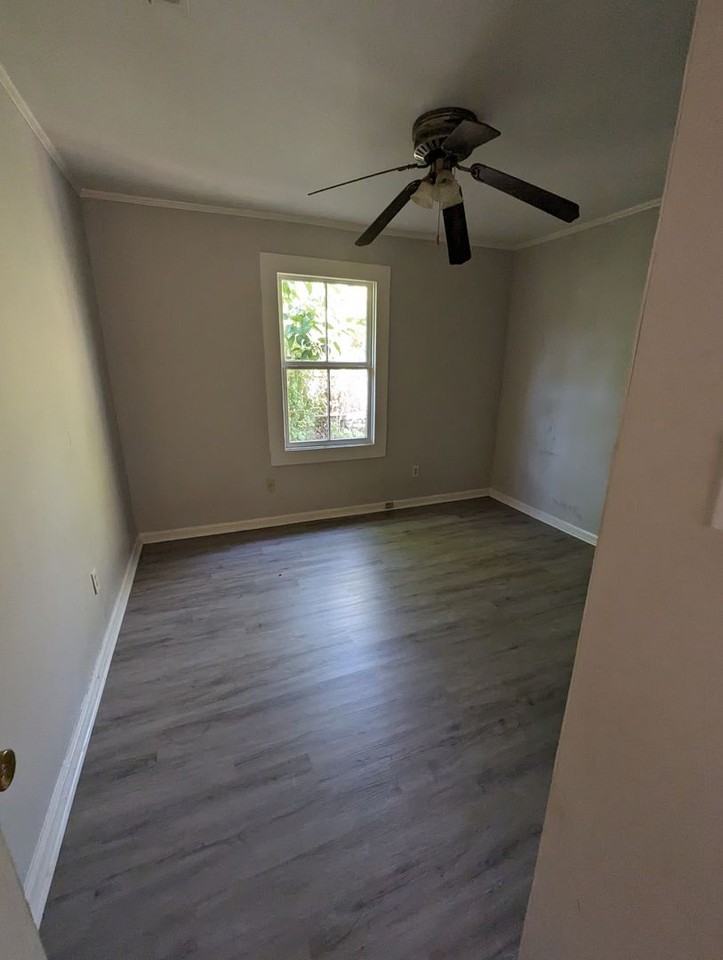 314 Joan St - Photo 6 of 11