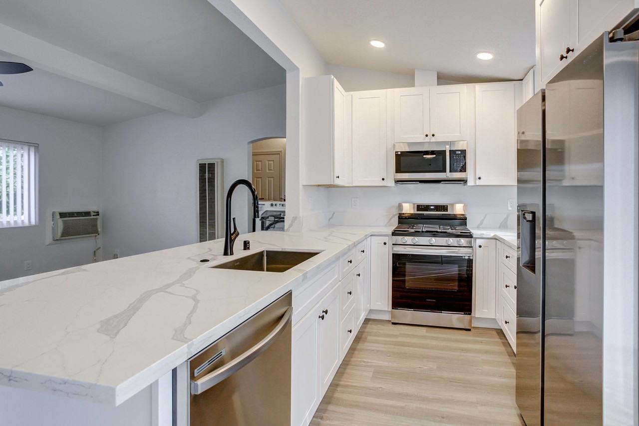 West 11th Avenue Apartment Homes - Photo 2 of 11