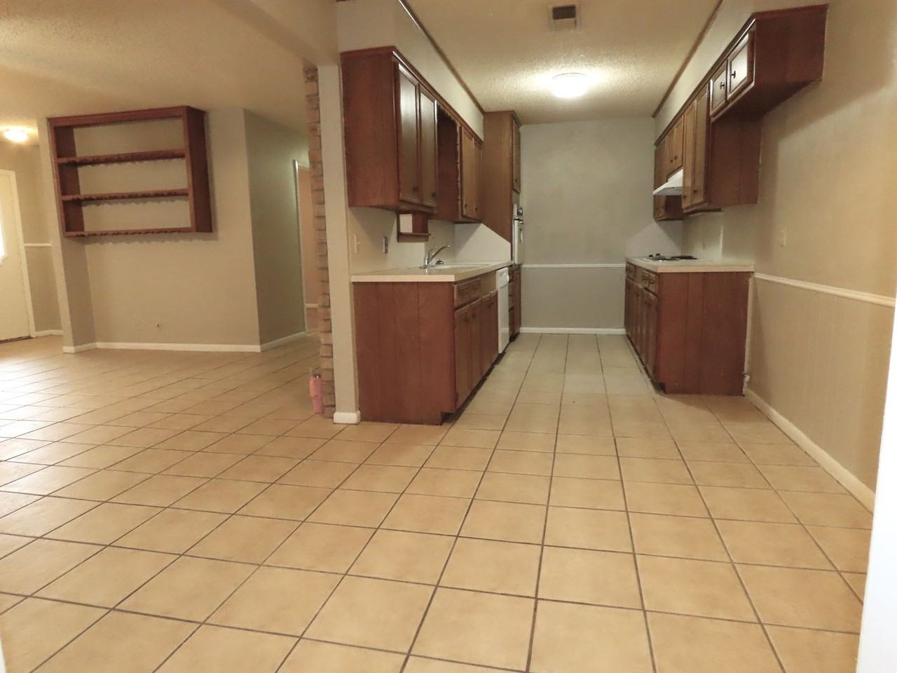 402 Muller Garden Rd - Photo 7 of 28