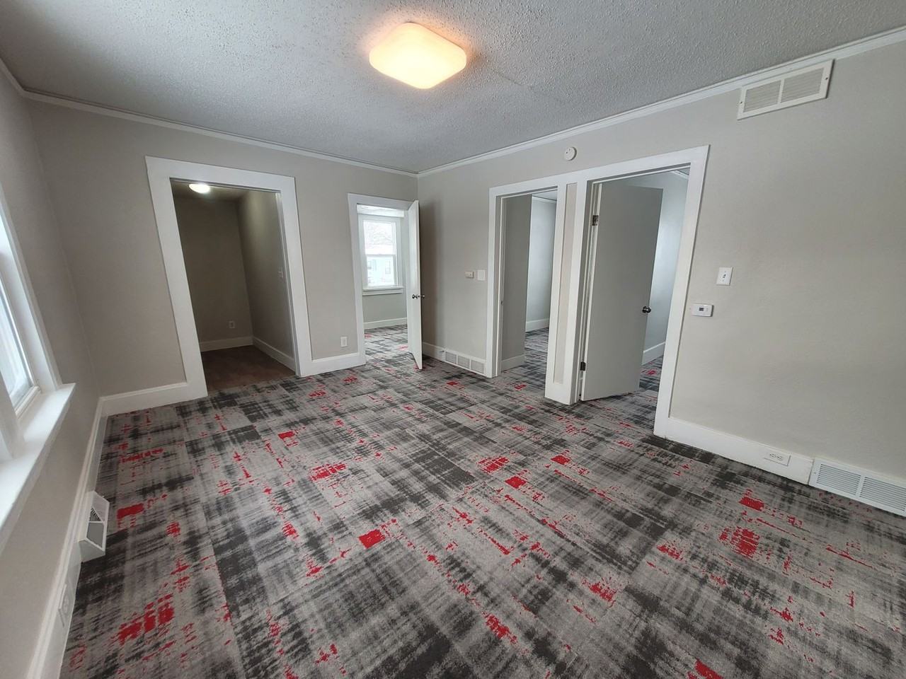 3712 East Sheridan Avenue - Photo 7 of 18