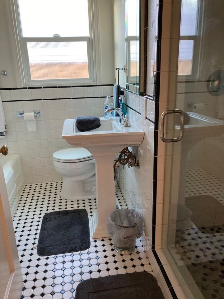 745 Elm Ave - Photo 5 of 33