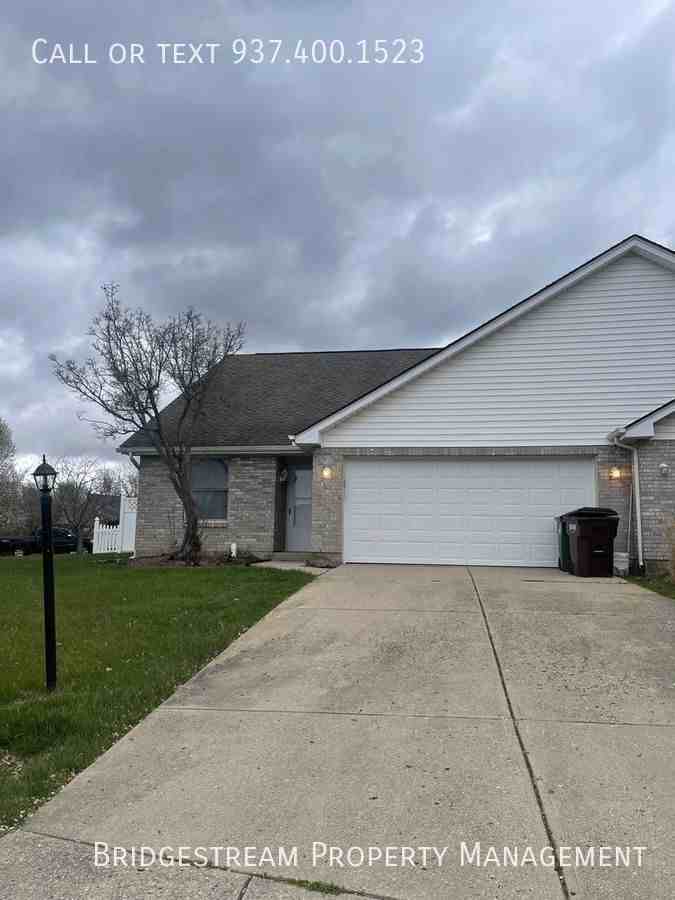 1094 Brookfield Dr - Photo 2 of 10