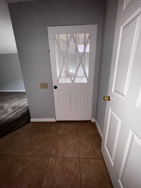 2736 S Whitney Blvd - Photo 2 of 16