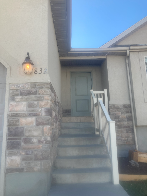 832 Swest #A - Photo 2 of 40