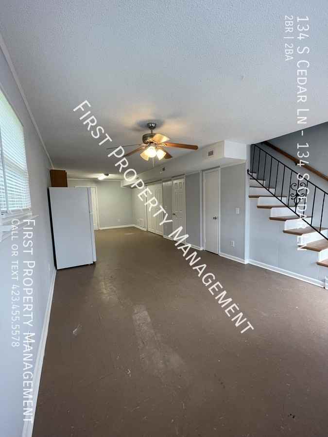 134 S Cedar Ln - Photo 3 of 13