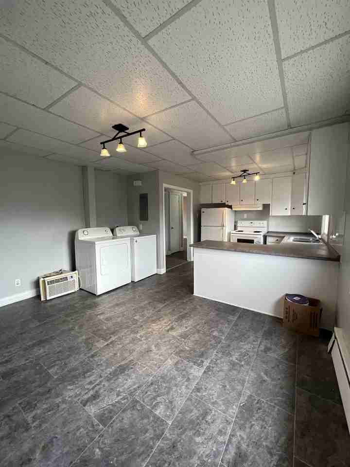 207 Third Ave Ste Monique - Photo 3 of 12