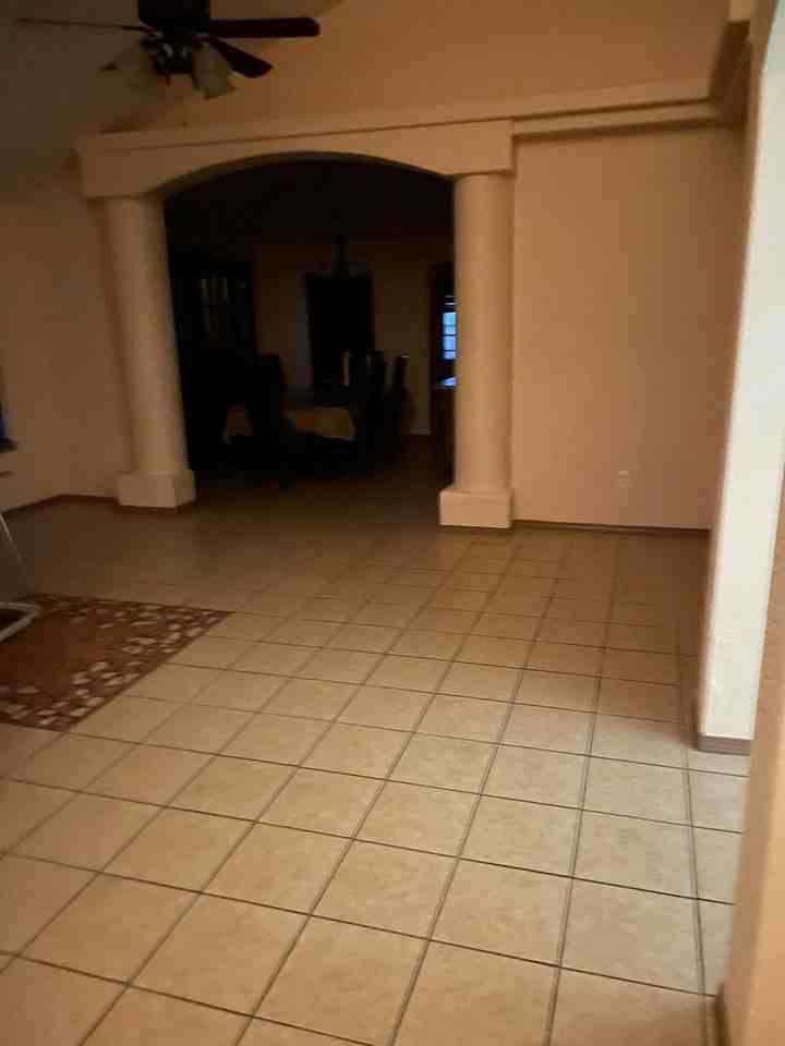 219 Gonzales St - Photo 2 of 10