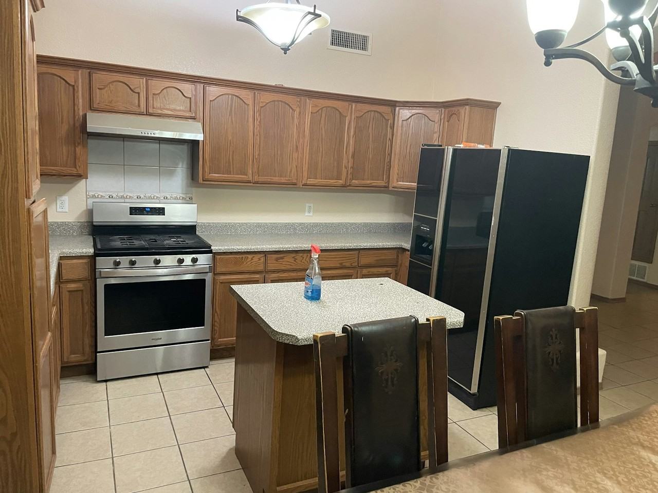 219 Gonzales St - Photo 3 of 10