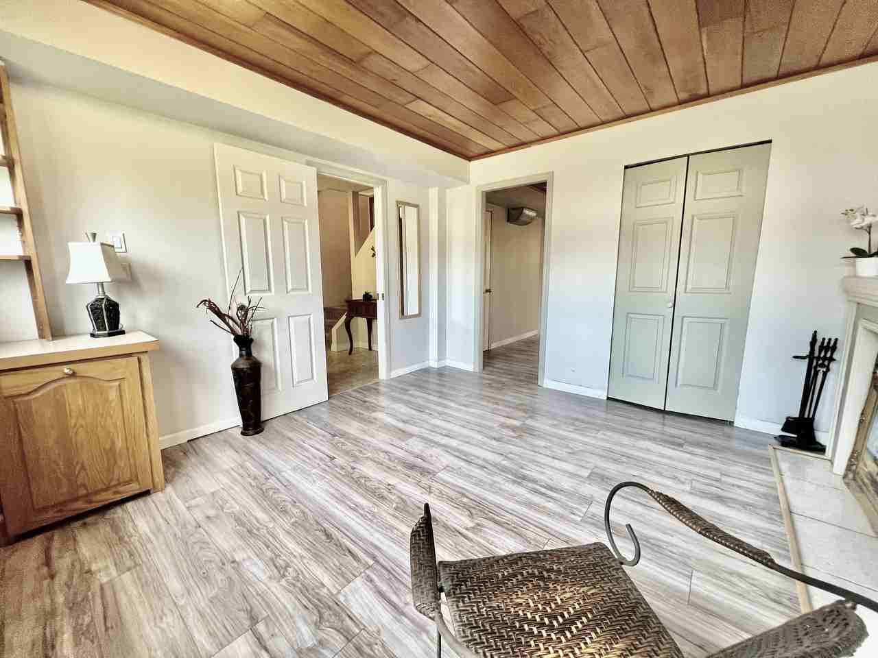 20522 88A Avenue - Photo 2 of 32
