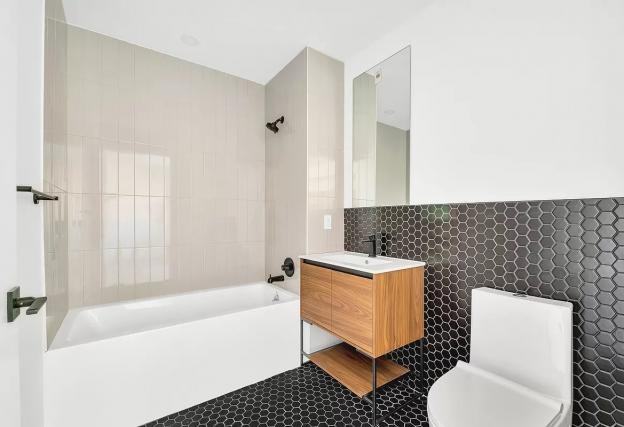 2481 Crotona Ave - Photo 3 of 17