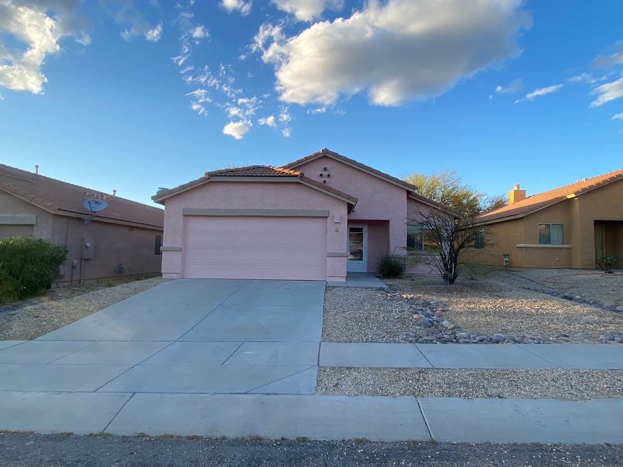 44 W Eric Dorman St #1 - Photo 4 of 26