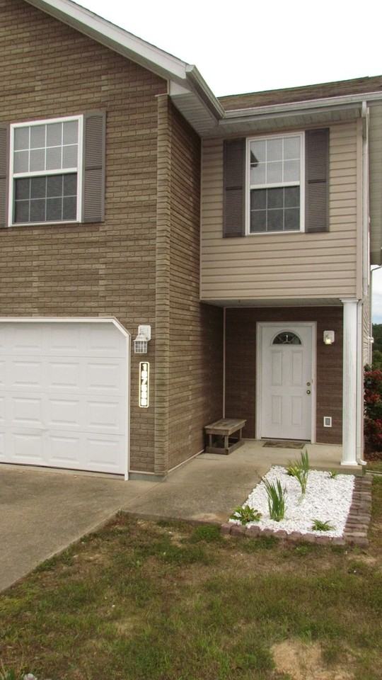 16758B Huntington - Photo 2 of 20