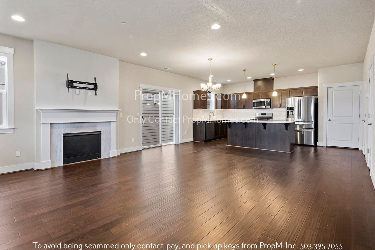 11042 Sw Stockholm Dr - Photo 2 of 34