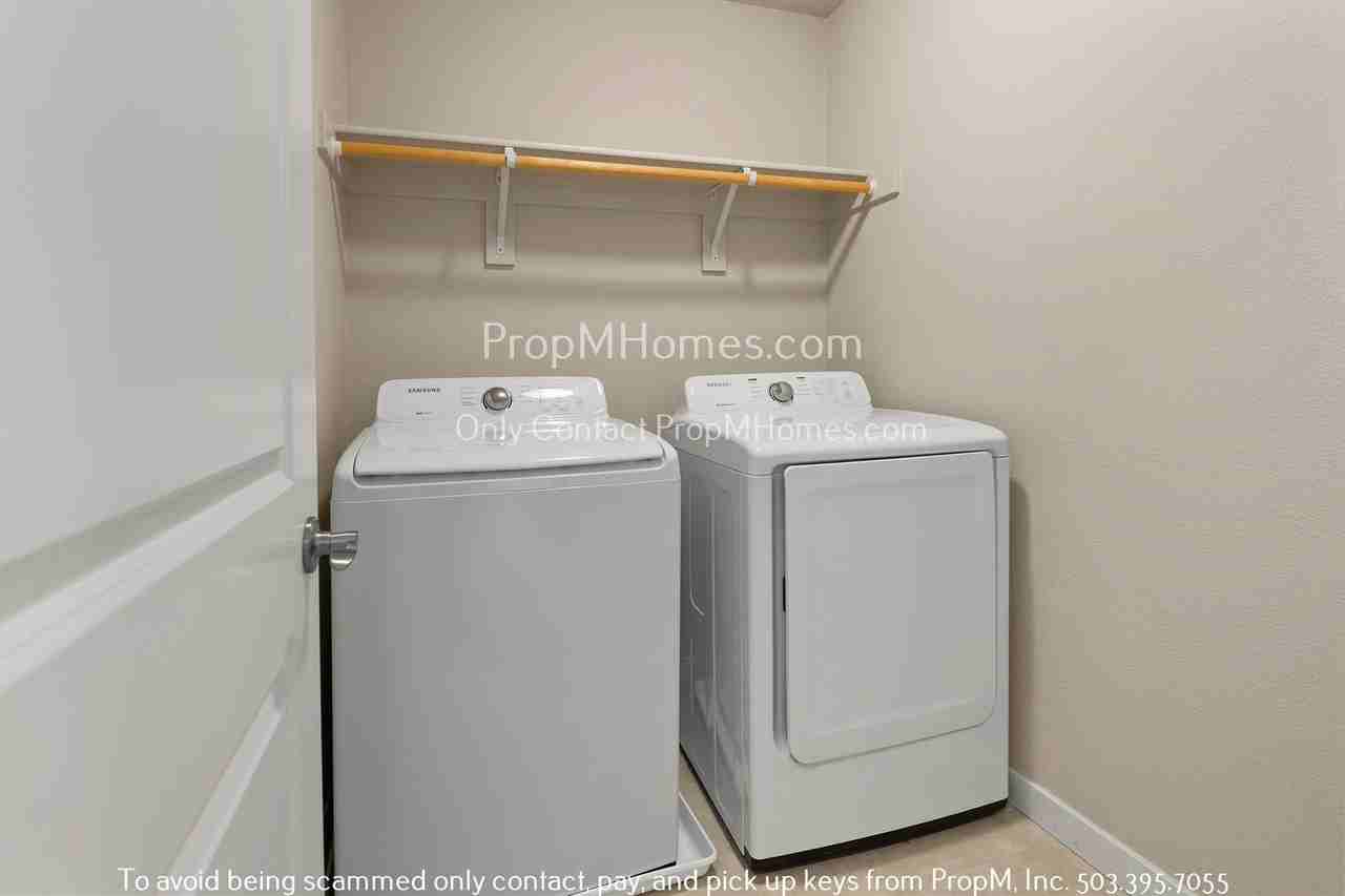 11042 Sw Stockholm Dr - Photo 3 of 34