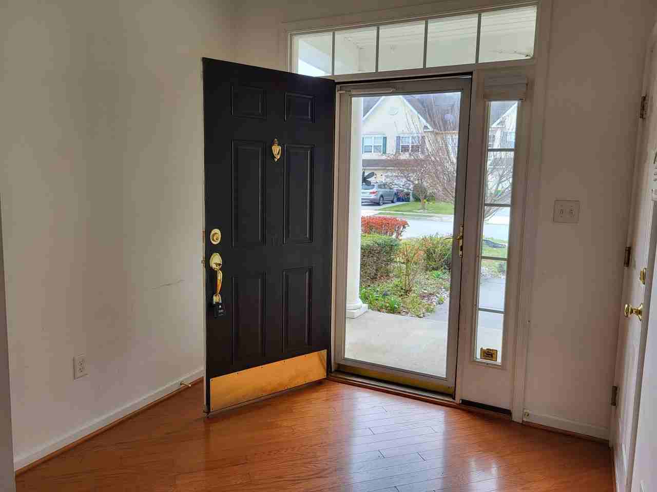 174 Gillespie Ave - Photo 3 of 26