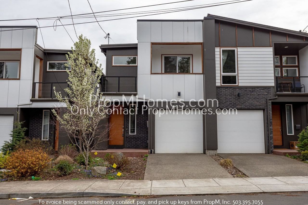 6882 Ne 13th Ave - Photo 2 of 28