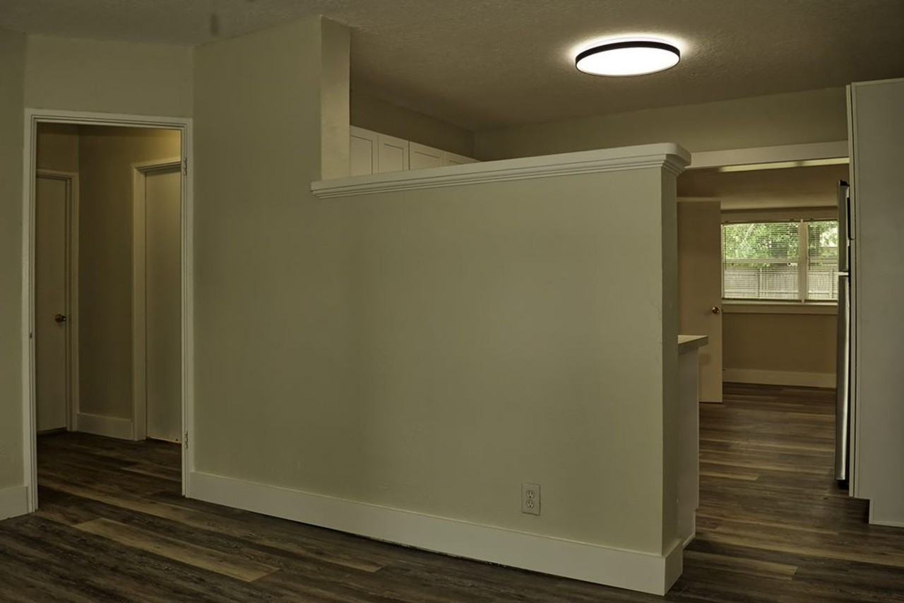 1110 Hardy Ave - Photo 3 of 11