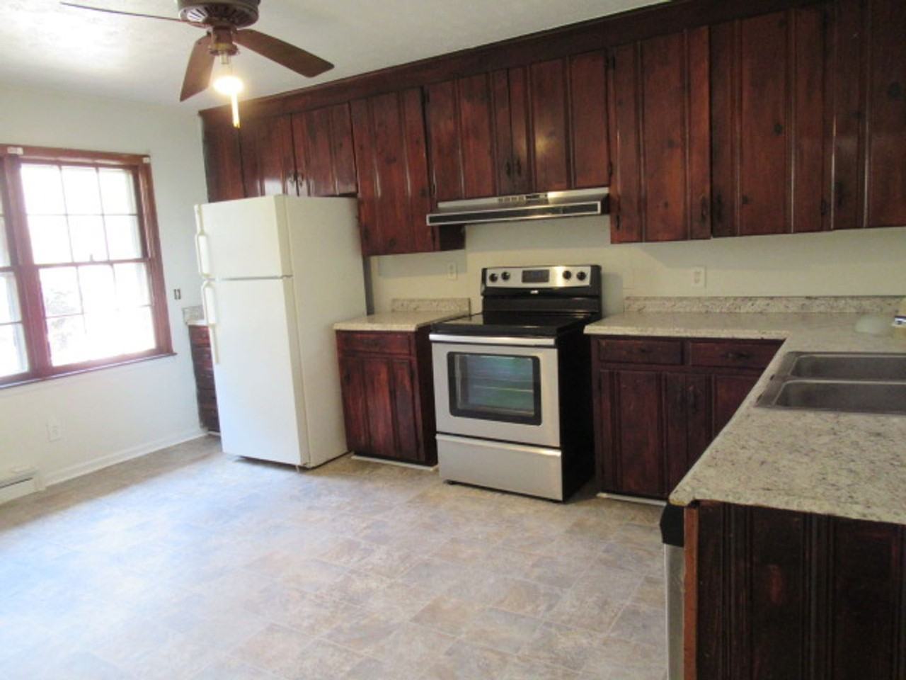 131 Frances Pl - Photo 2 of 24