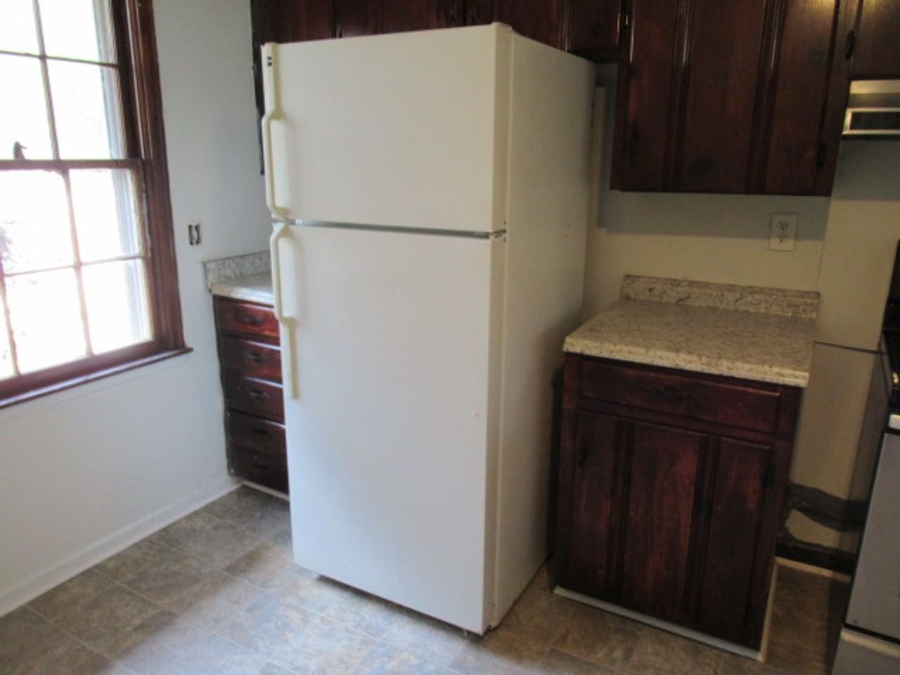 131 Frances Pl - Photo 5 of 24