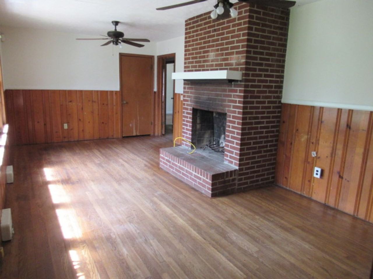 131 Frances Pl - Photo 7 of 24