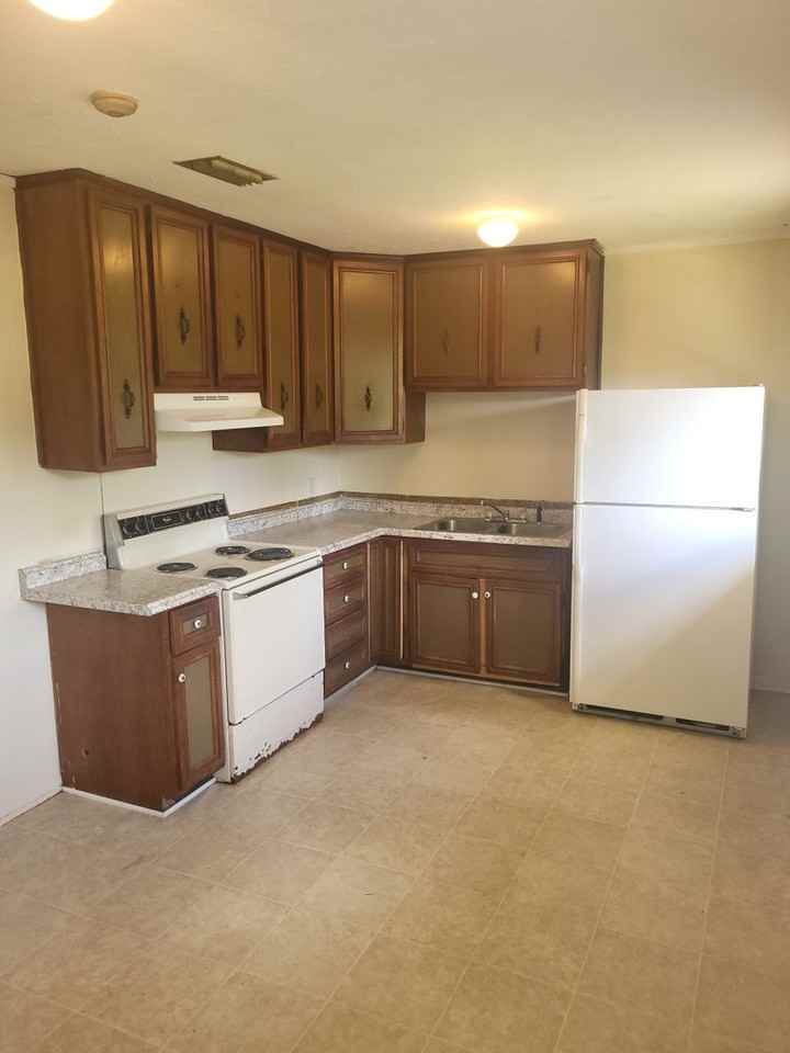 106 Rose Ave - Photo 2 of 6