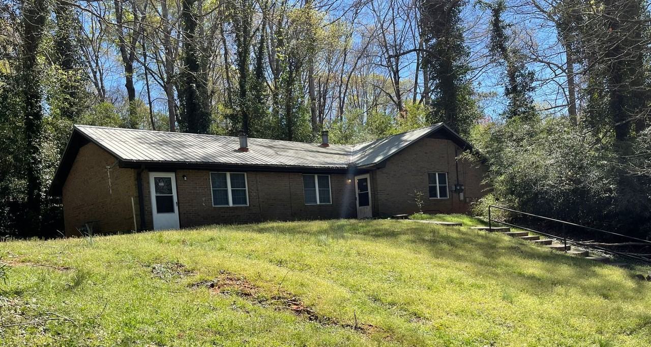 320 Edgewood Dr - Photo 2 of 23