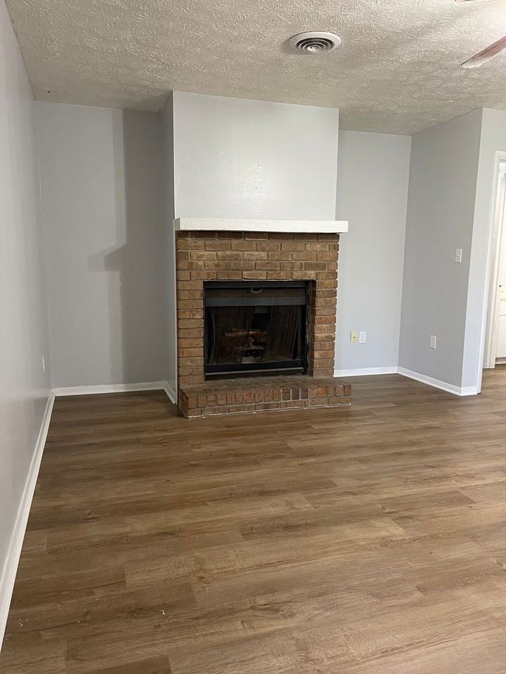 320 Edgewood Dr - Photo 5 of 23