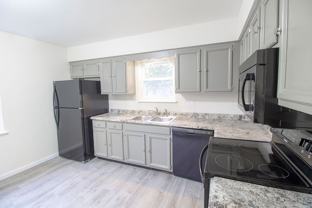 1323 S Roseta Ave - Photo 1 of 1