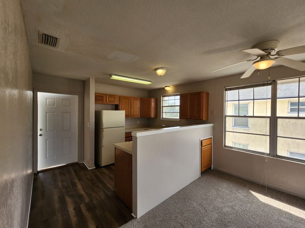 901 3rd St - Photo 2 of 16