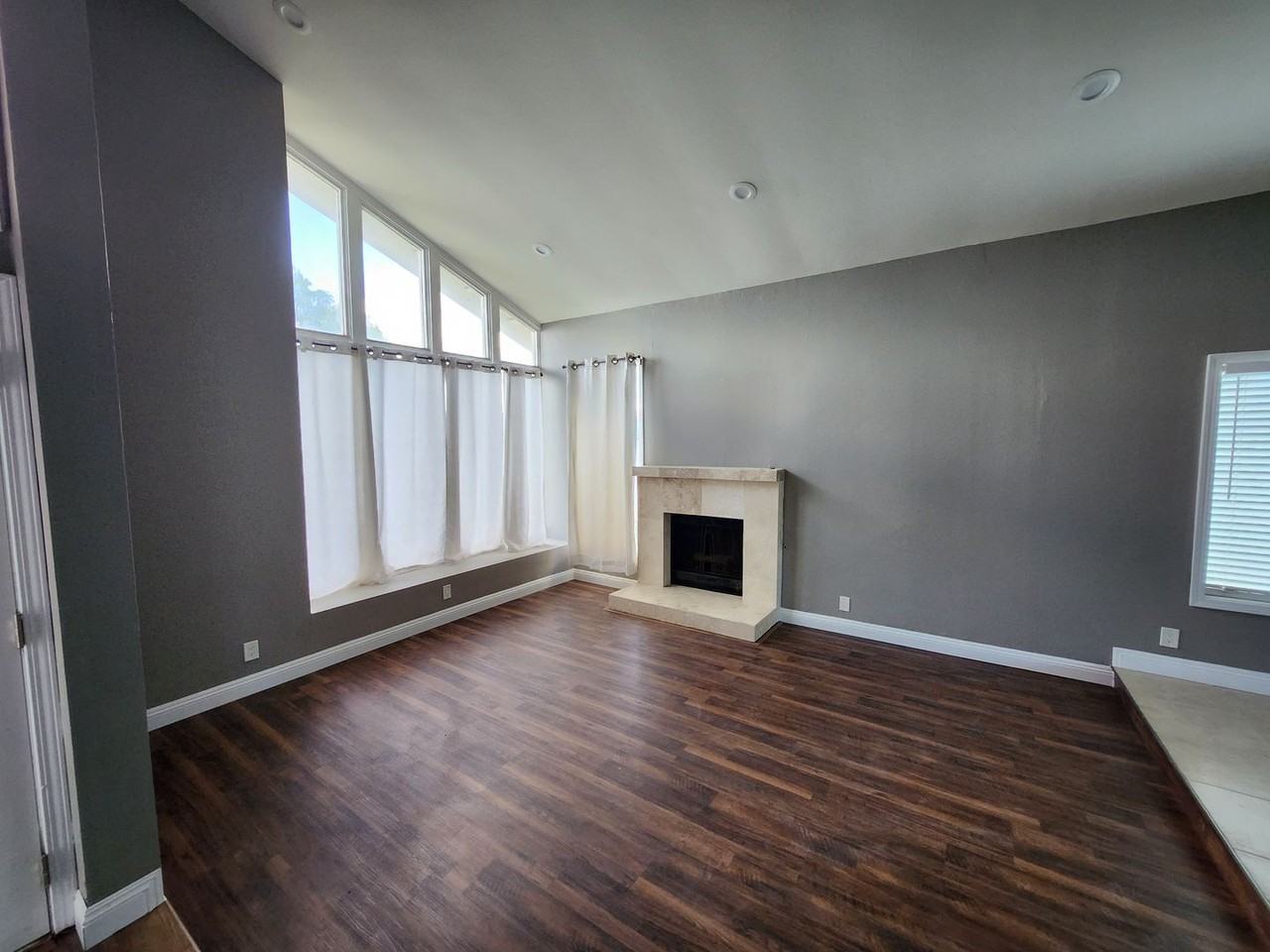 20193 Klyne St - Photo 3 of 19