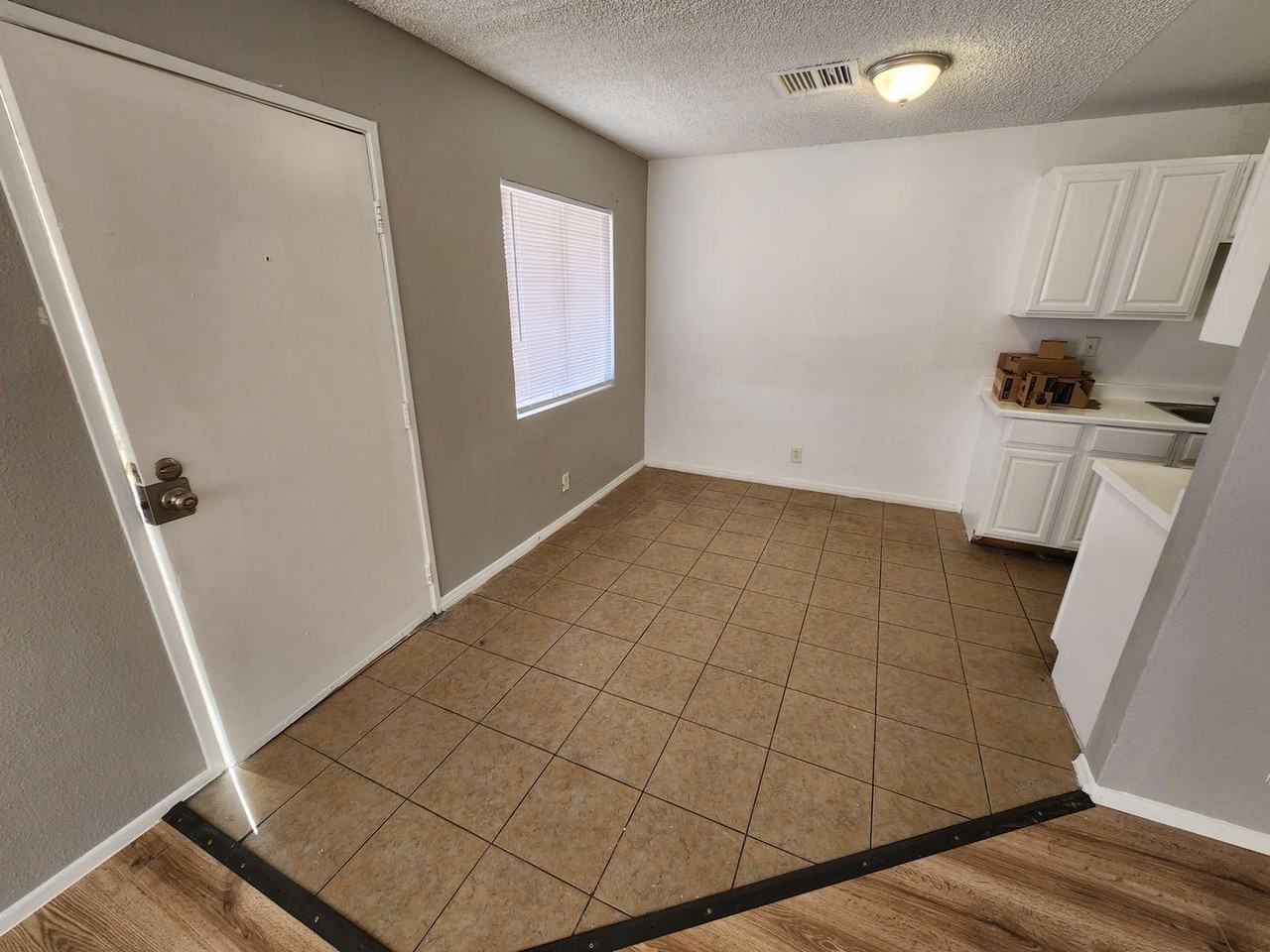 1705 Breckenwood Ct #4 - Photo 5 of 20