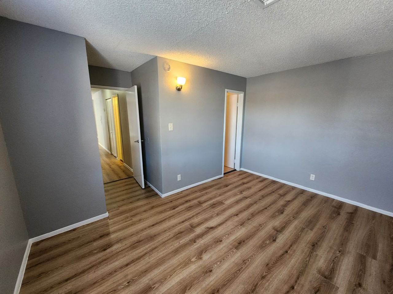 1705 Breckenwood Ct #4 - Photo 3 of 20