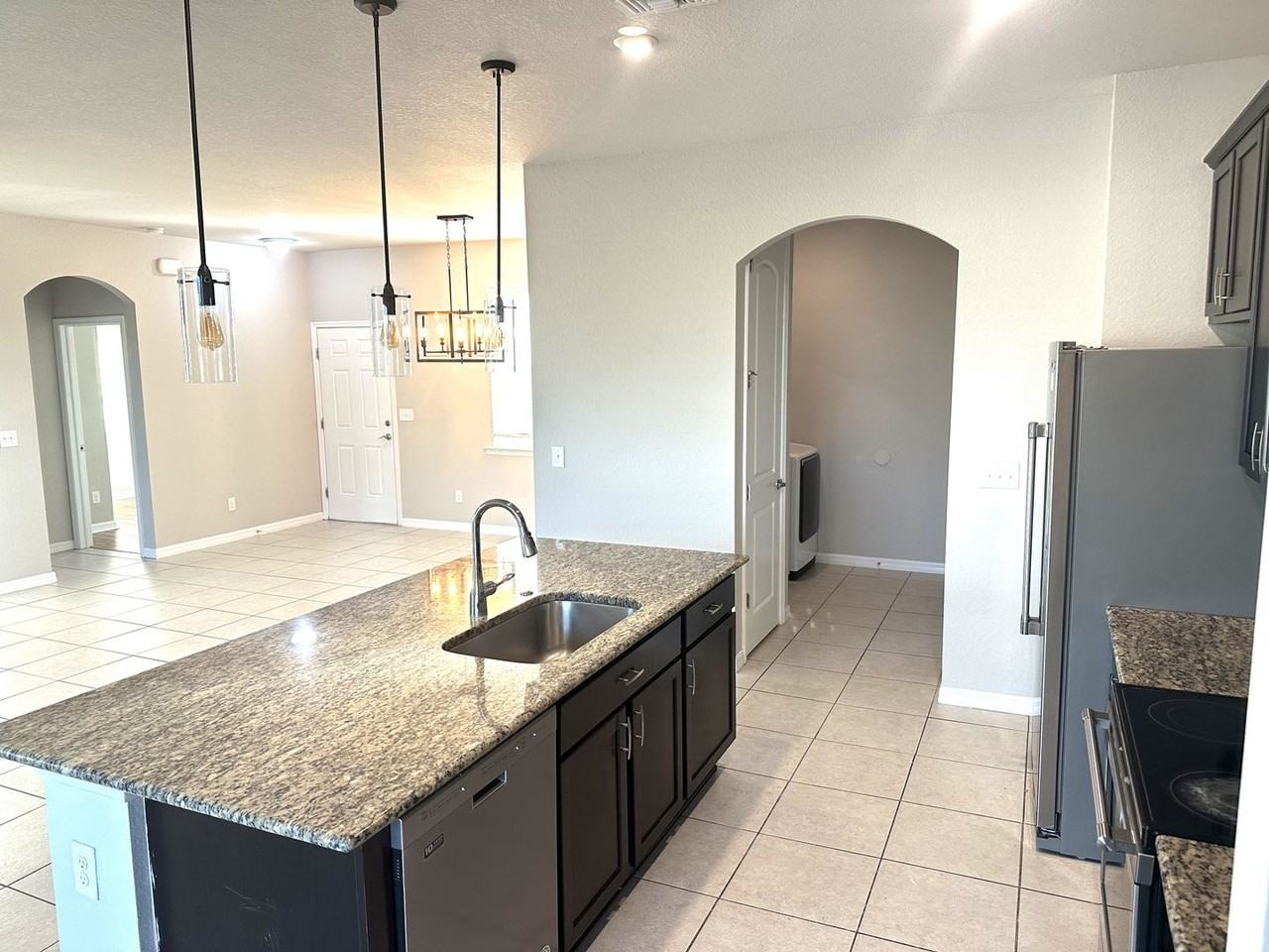 2430 Nw 7th Ave - Photo 2 of 20