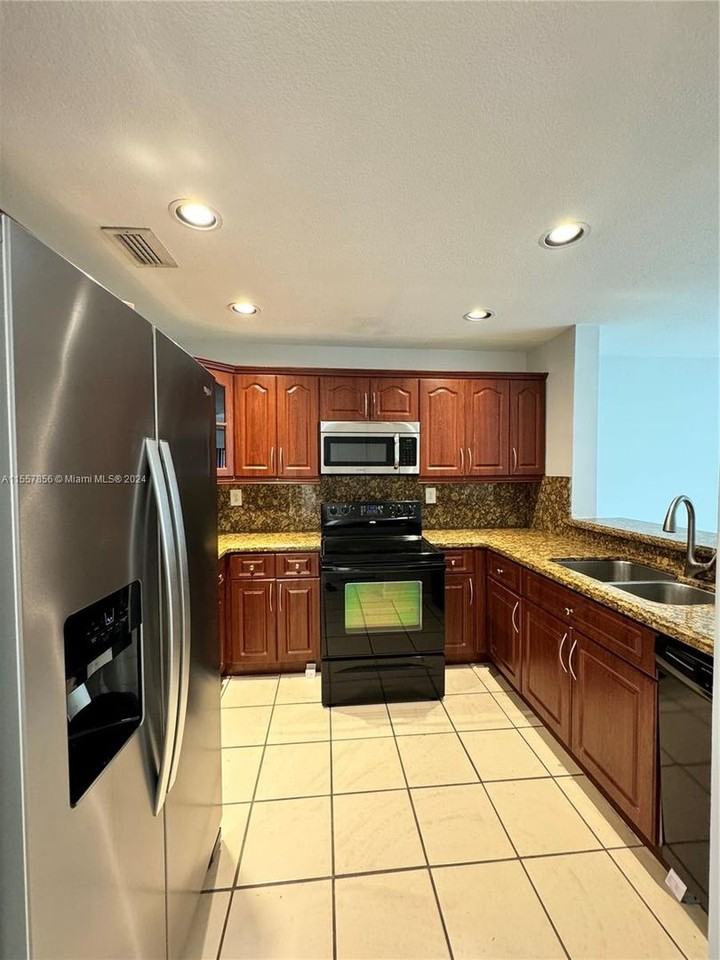 17351 Nw 66th Pl - Photo 2 of 23