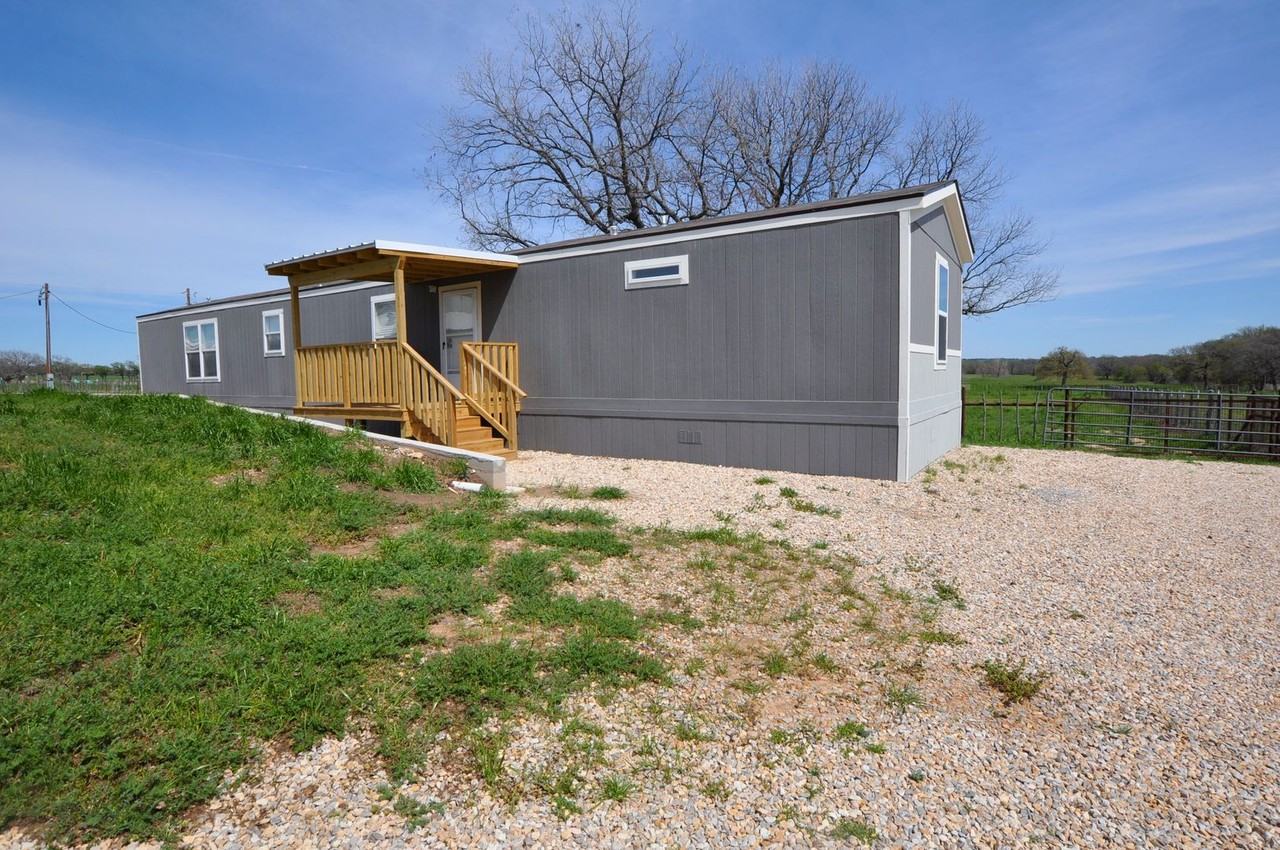 333 Sunset Trl - Photo 2 of 18