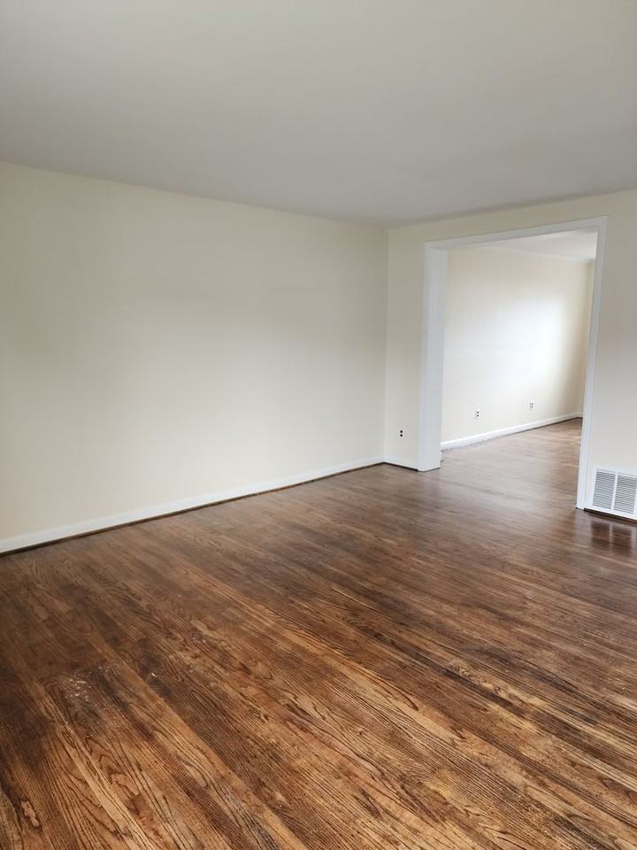 3033 W Court Ave - Photo 3 of 29