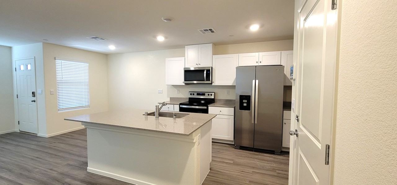 1900 Omaggio Vista Street - Photo 3 of 18