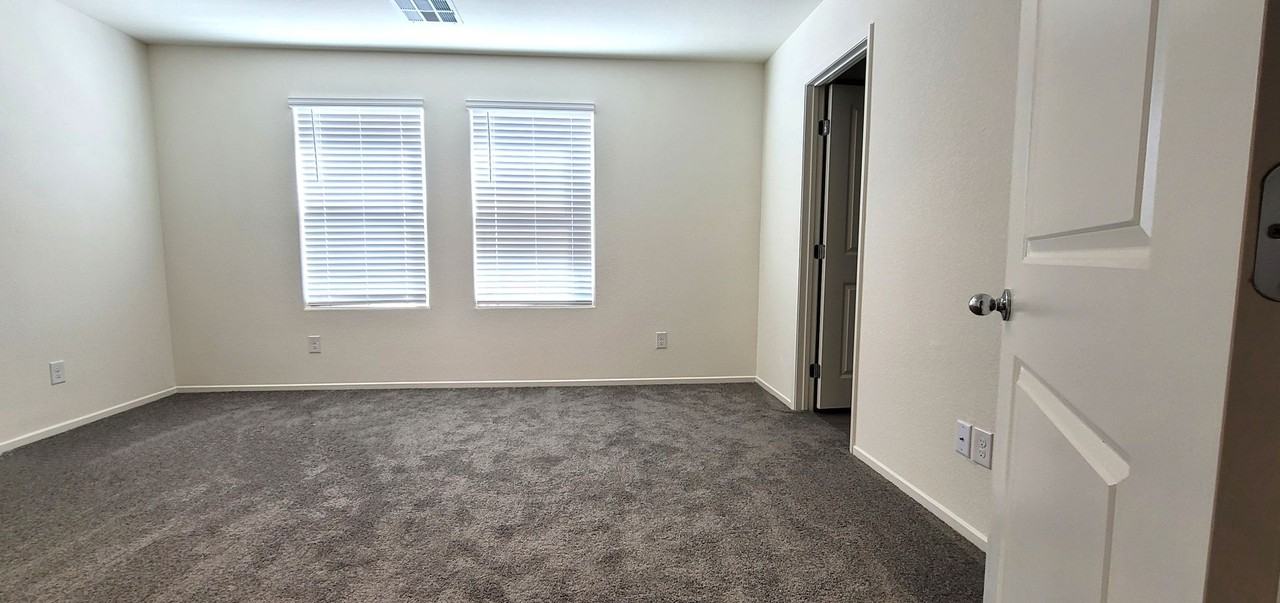 1900 Omaggio Vista Street - Photo 7 of 18