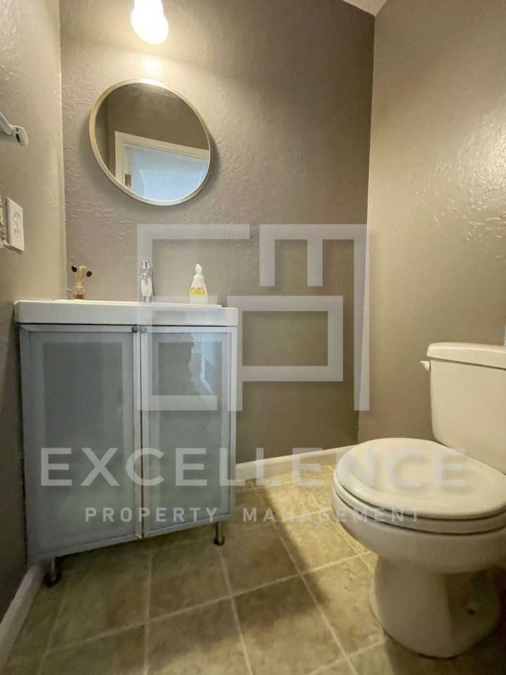 5086 Plaza Corona - Photo 5 of 16