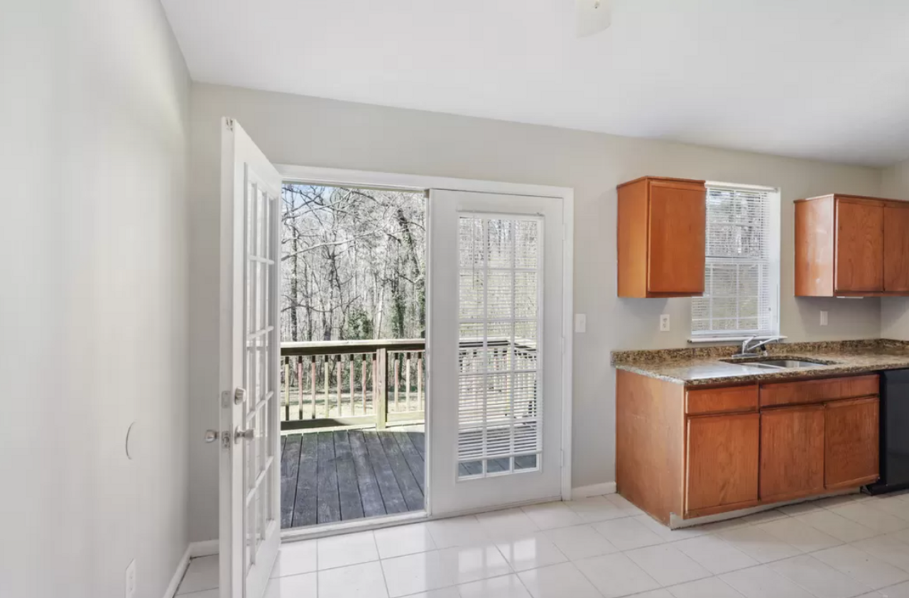 2421 Corner Shoals Dr - Photo 6 of 16