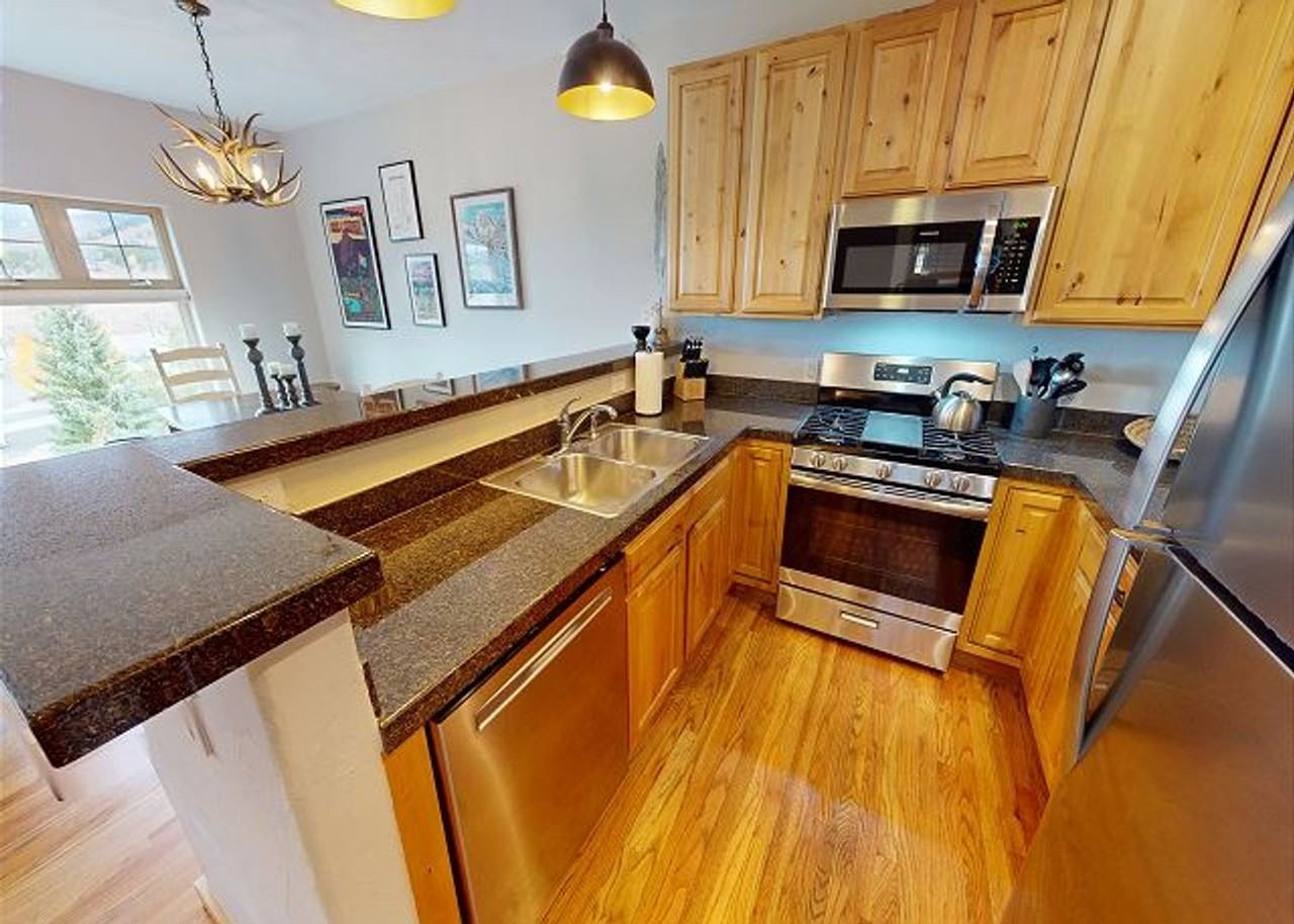 734 E Anemone Trl - Photo 6 of 32