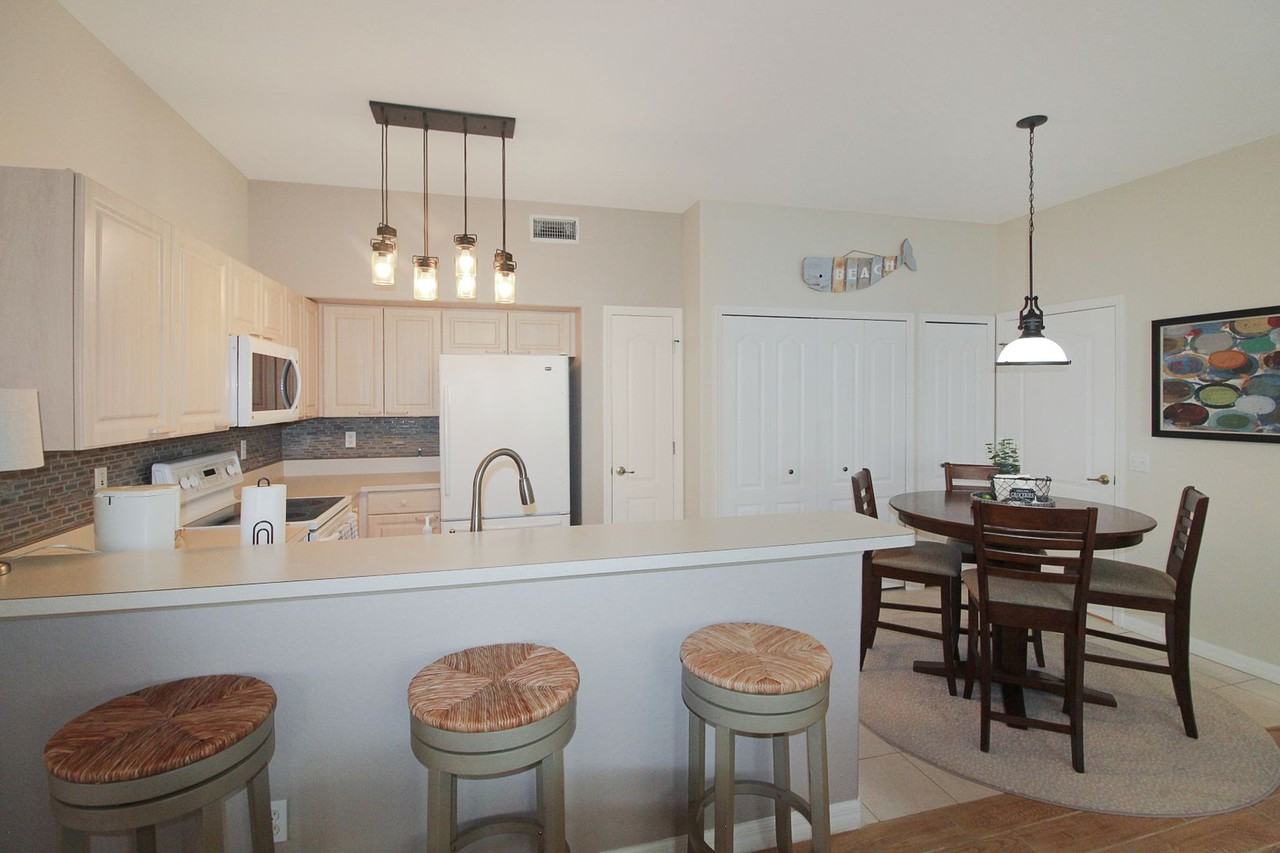 1103 L Pavia Blvd - Photo 5 of 16