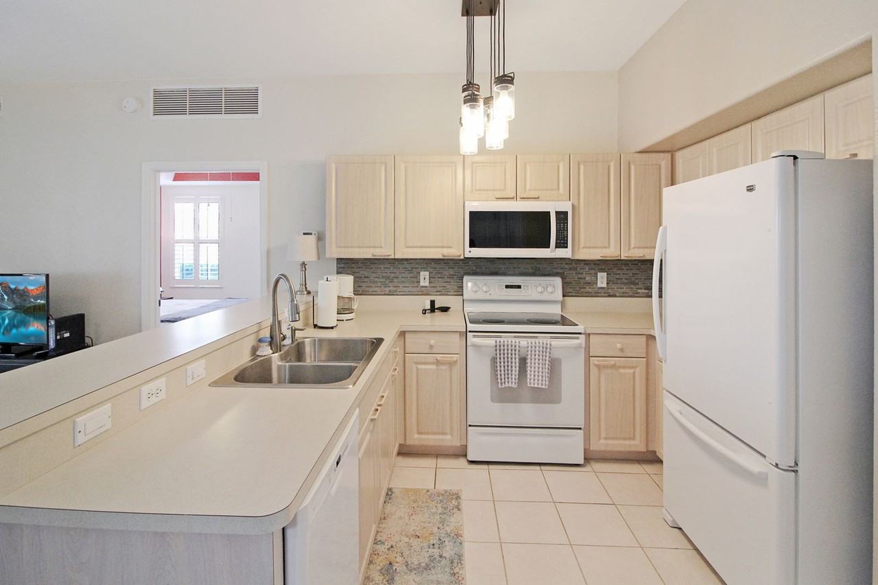 1103 L Pavia Blvd - Photo 6 of 16