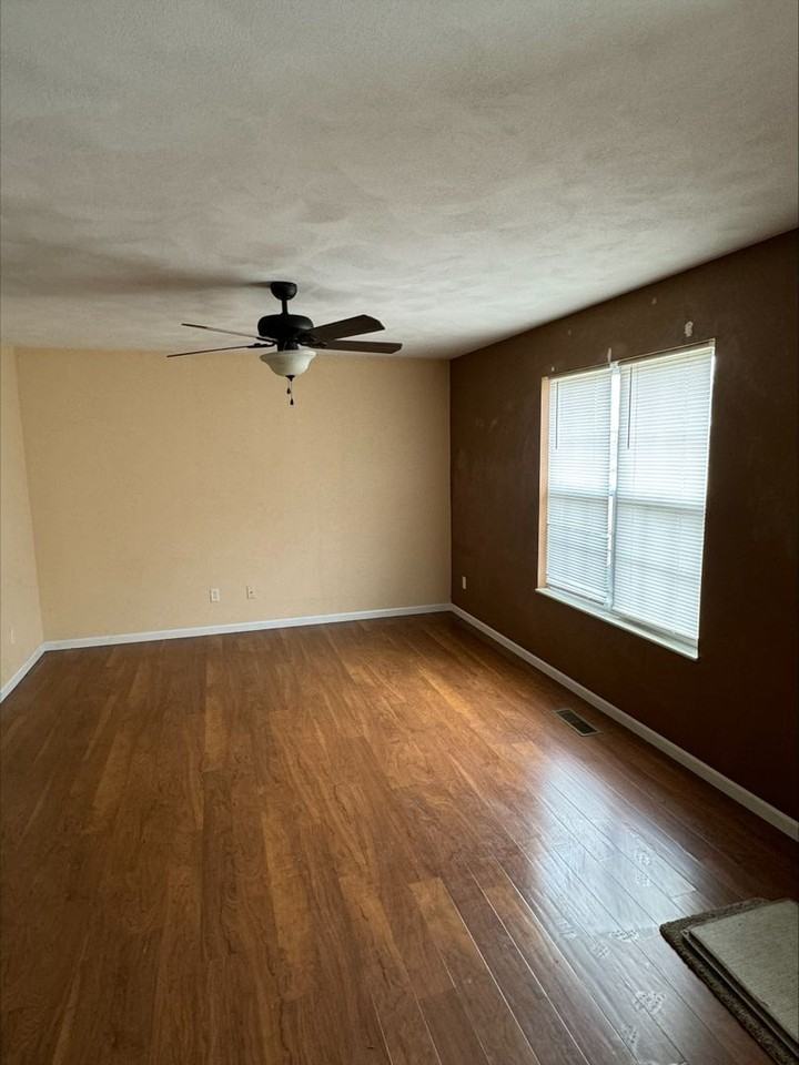 104 S High St - Photo 3 of 9