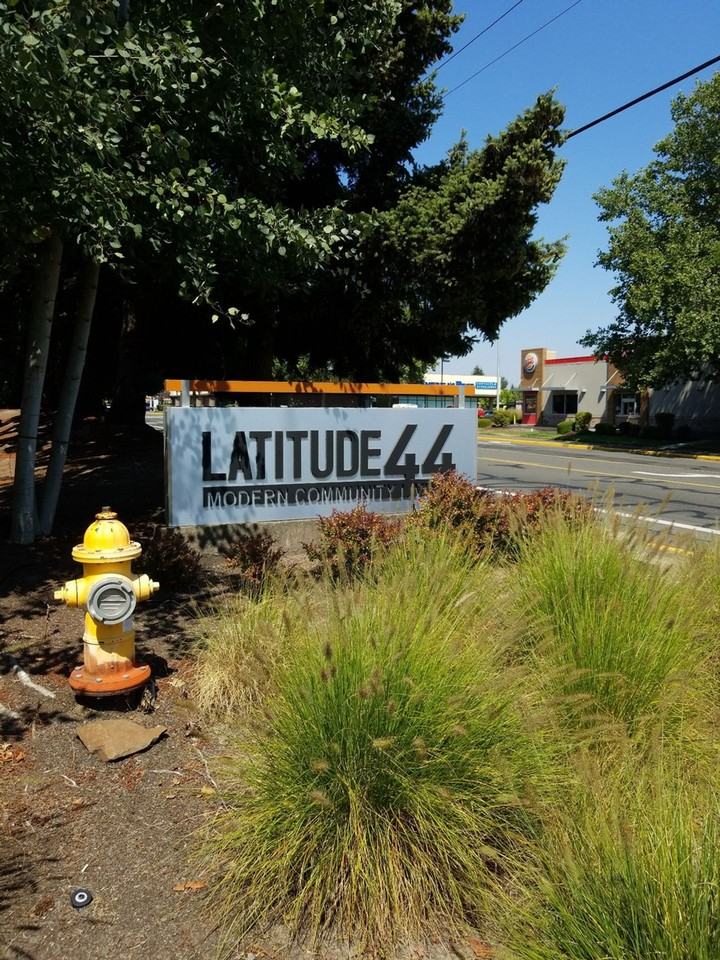 Latitude 44 Apartments - Photo 7 of 48